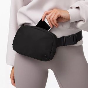 NWOT <LULULEMON> Everywhere Belt Bag
